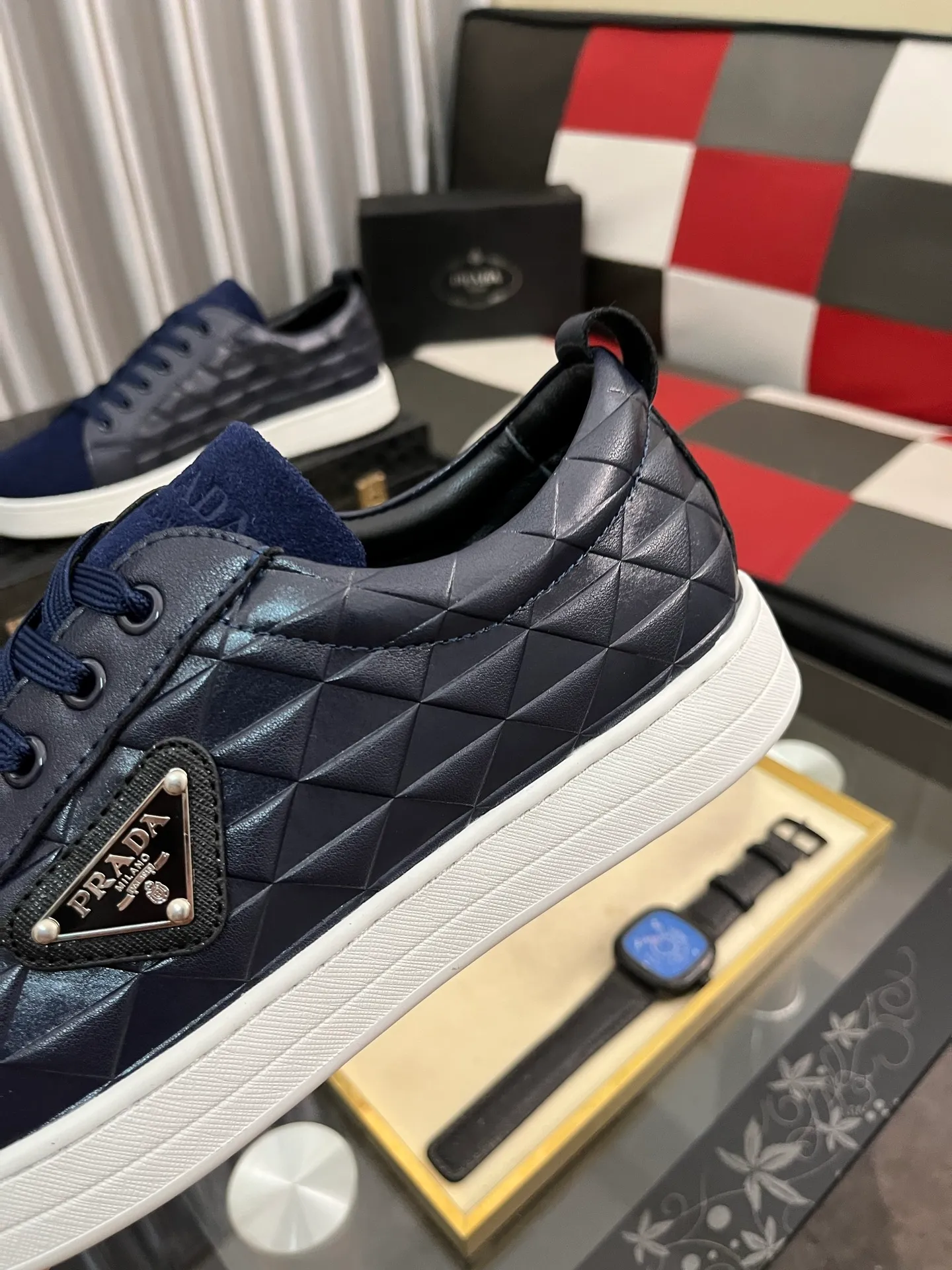 Men's shoes 💰440⌚️⌚️Prada•PRADA original quality.~ Unique modern style sneakers. 🏃A must-have casual shoe for trendy men😍😍 Original brand imported from Italy, imported original leather, sheep lining (refuses to discolor and grind feet) Sole: Original sole provided by the original factory, French lazy style design ⚠️Fit to the feet, original quality, super comfortable original sole. Code number: 38-444️⃣Colors available